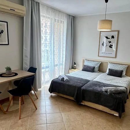 роял сън премиум Apartment